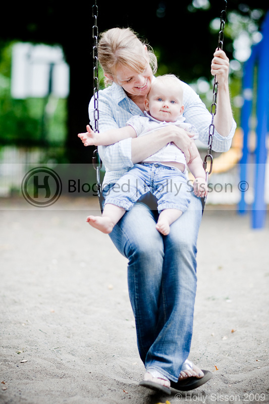 Mom_&_Daughter_on_swing.jpg