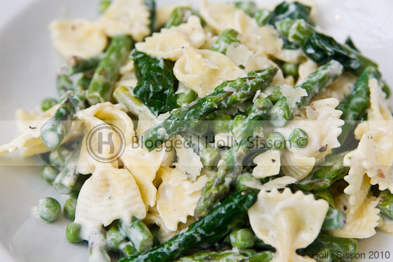 Creamy Asparagus Pasta